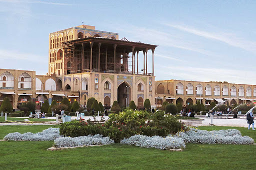 کاخ عالی قاپو اصفهان